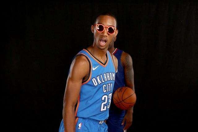 邹雨宸14+6北控6人上双大胜青岛 杰曼空砍50分